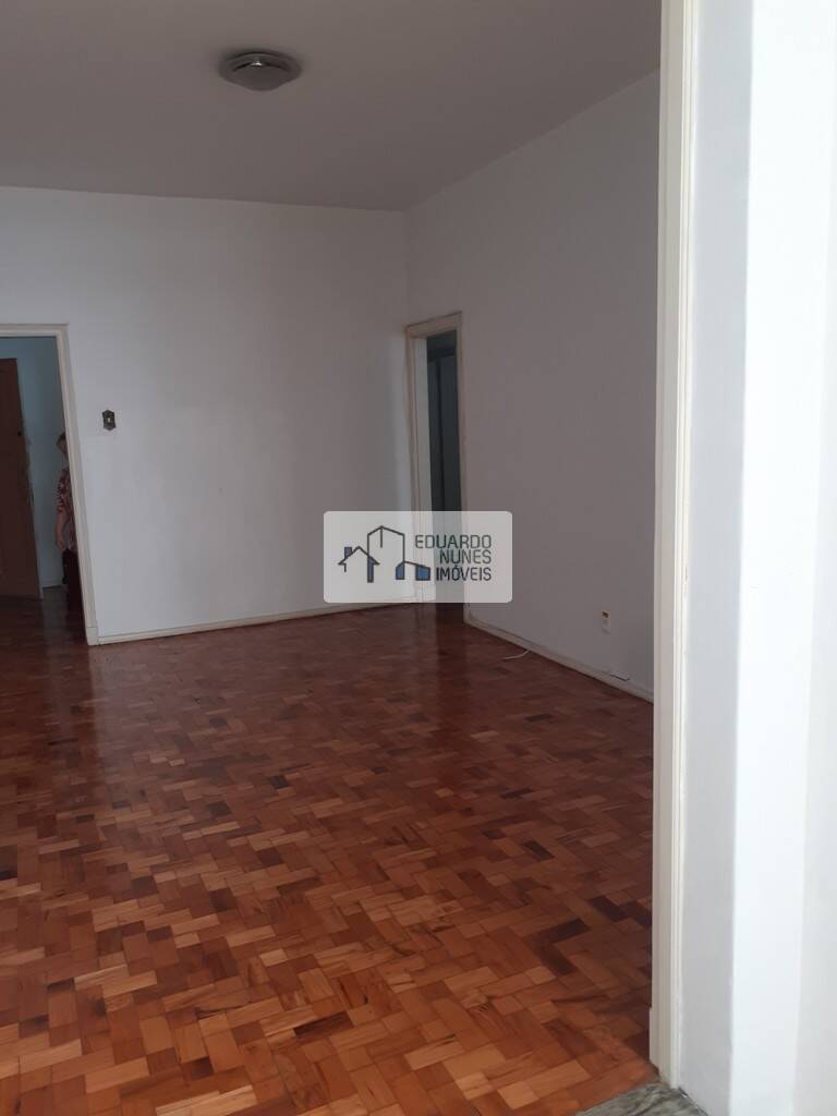 Apartamento à venda com 3 quartos, 100m² - Foto 2