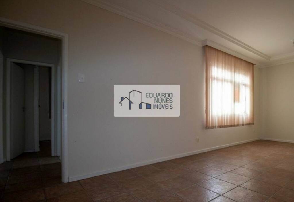 Apartamento à venda com 3 quartos, 96m² - Foto 2