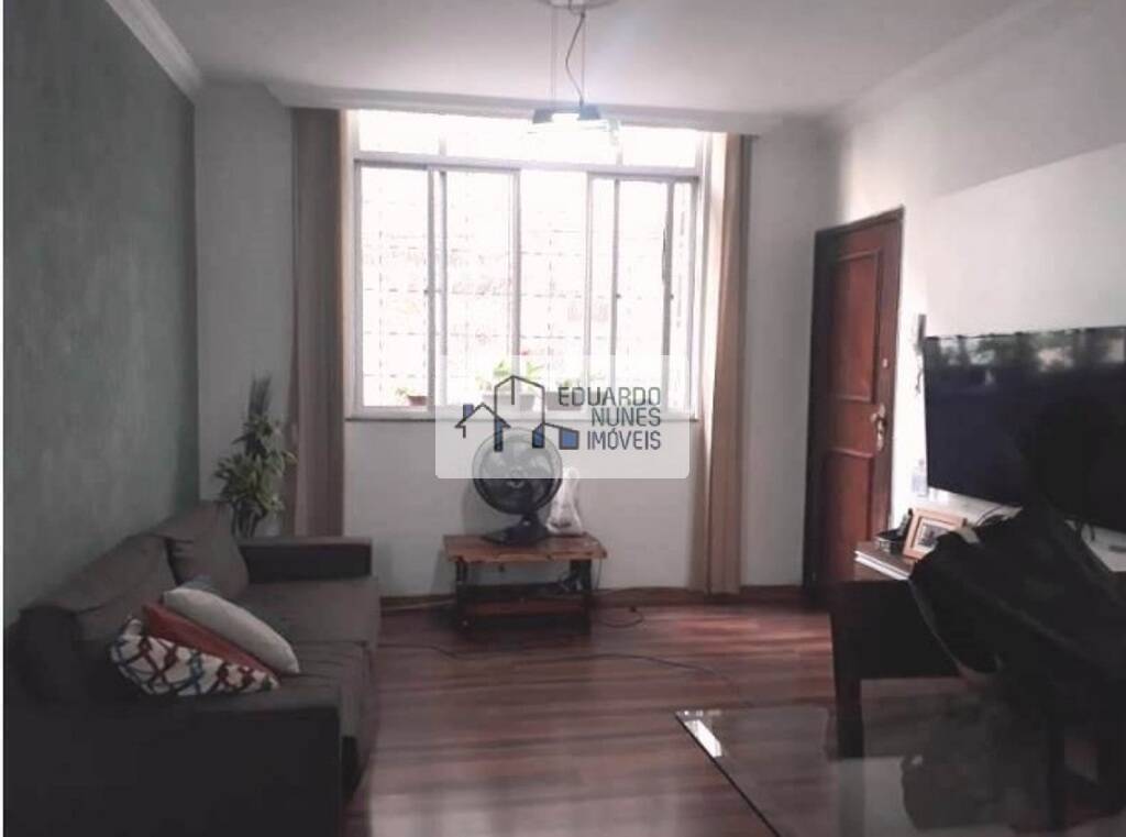 Apartamento à venda com 2 quartos, 70m² - Foto 2