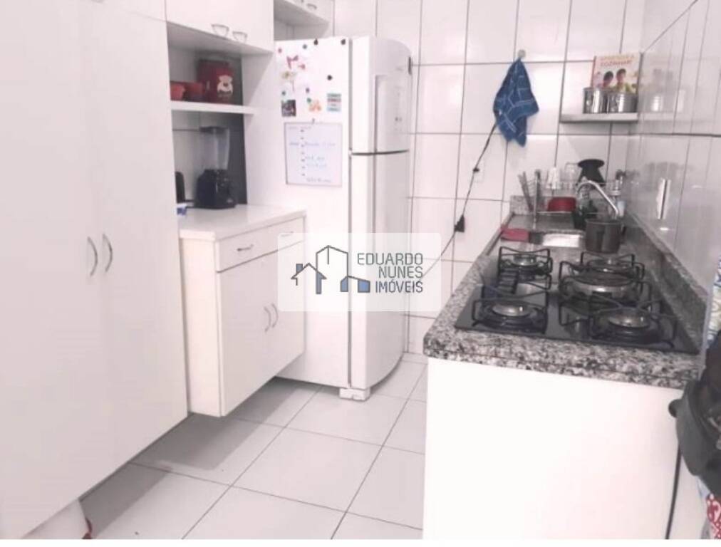 Apartamento à venda com 2 quartos, 70m² - Foto 16