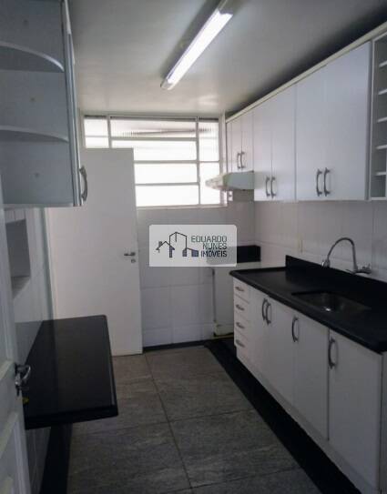 Apartamento à venda com 4 quartos, 180m² - Foto 9