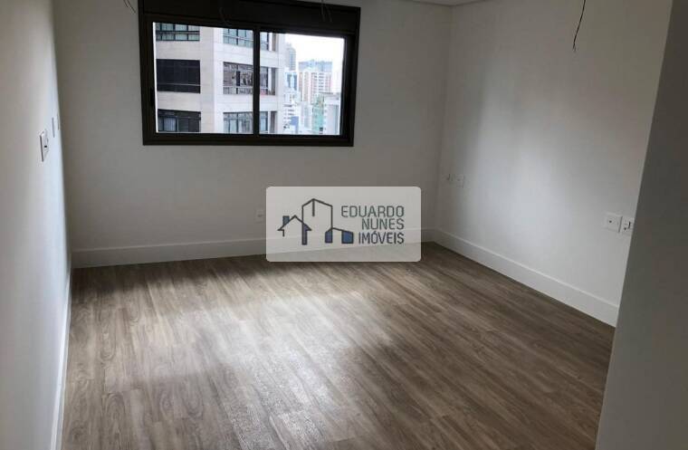 Apartamento à venda com 4 quartos, 145m² - Foto 4