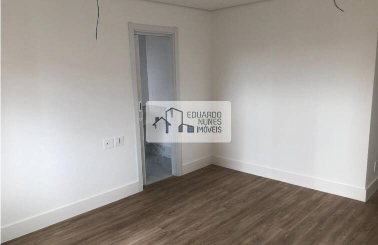 Apartamento à venda com 4 quartos, 145m² - Foto 8