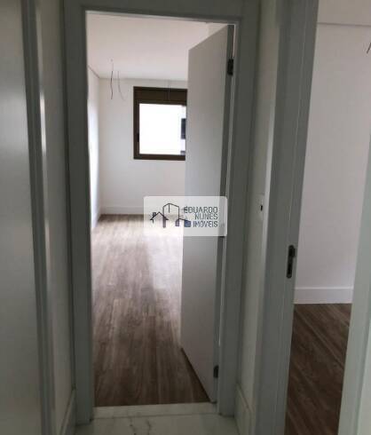 Apartamento à venda com 4 quartos, 145m² - Foto 13