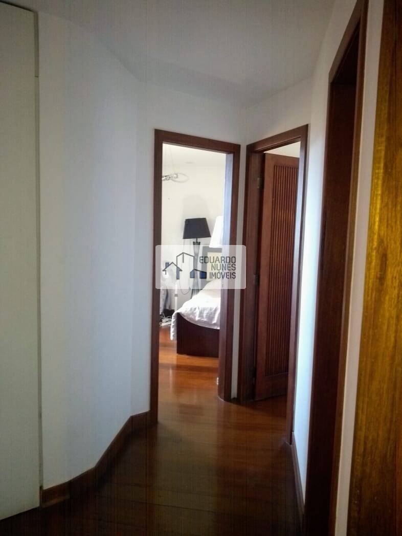 Apartamento à venda com 4 quartos, 208m² - Foto 4