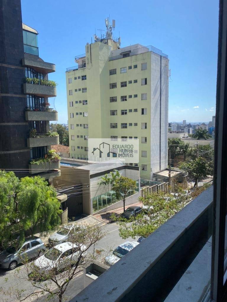 Apartamento à venda com 4 quartos, 140m² - Foto 5