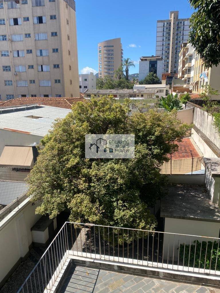 Apartamento à venda com 4 quartos, 140m² - Foto 6