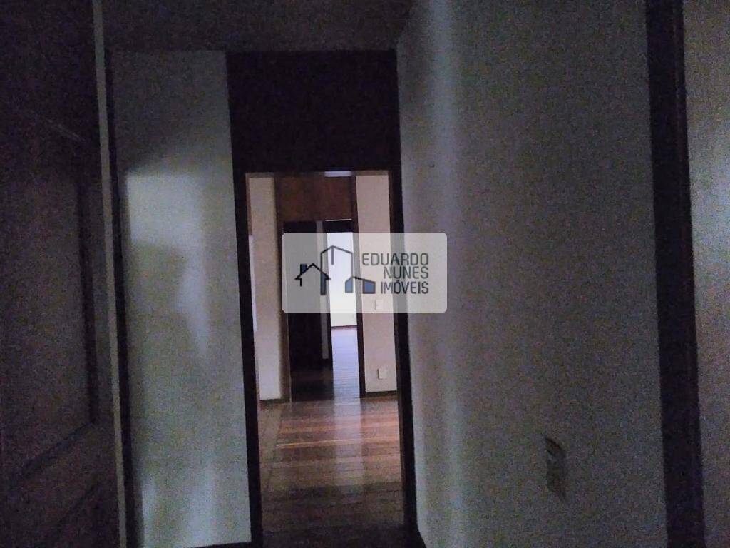 Apartamento à venda com 4 quartos, 240m² - Foto 4