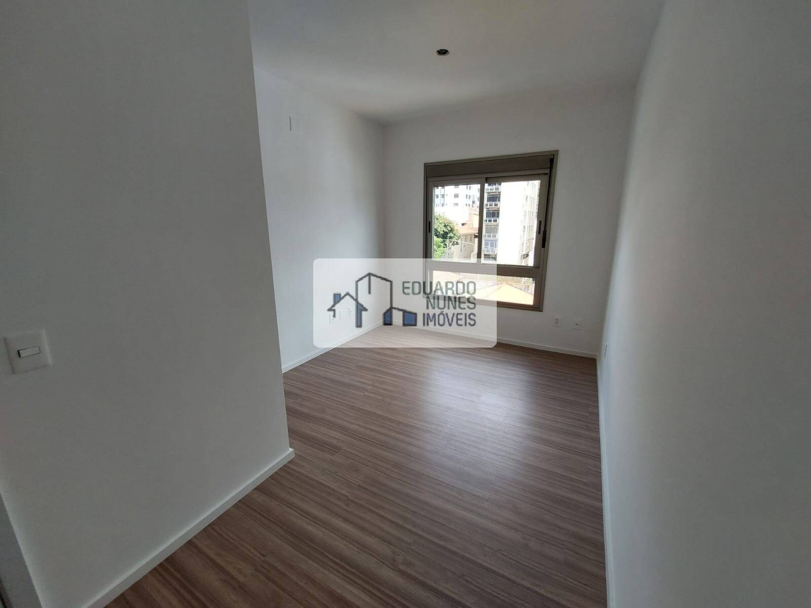 Apartamento à venda com 4 quartos, 145m² - Foto 12