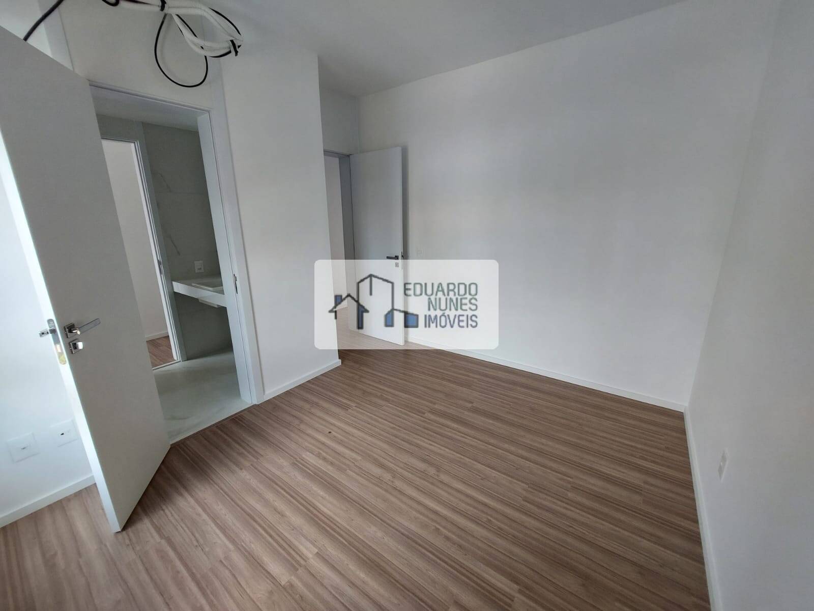 Apartamento à venda com 4 quartos, 145m² - Foto 7