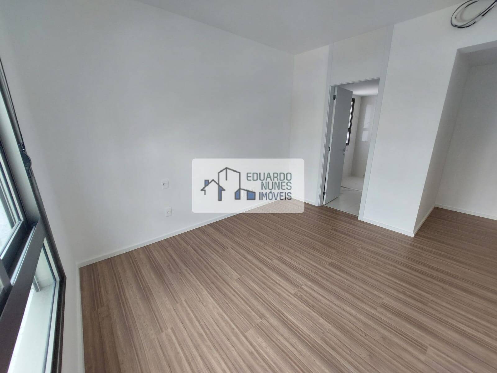 Apartamento à venda com 4 quartos, 145m² - Foto 9