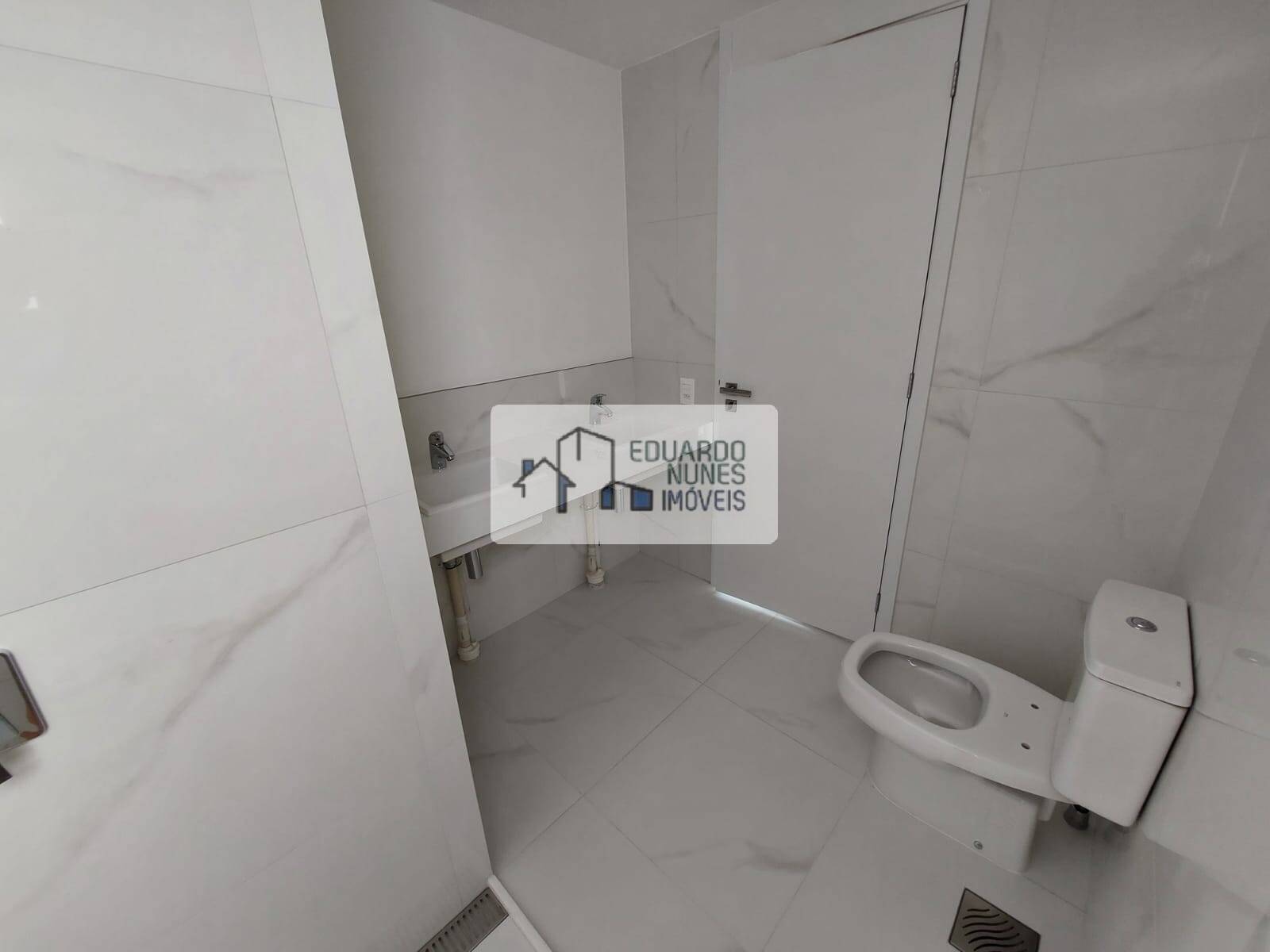 Apartamento à venda com 4 quartos, 145m² - Foto 17