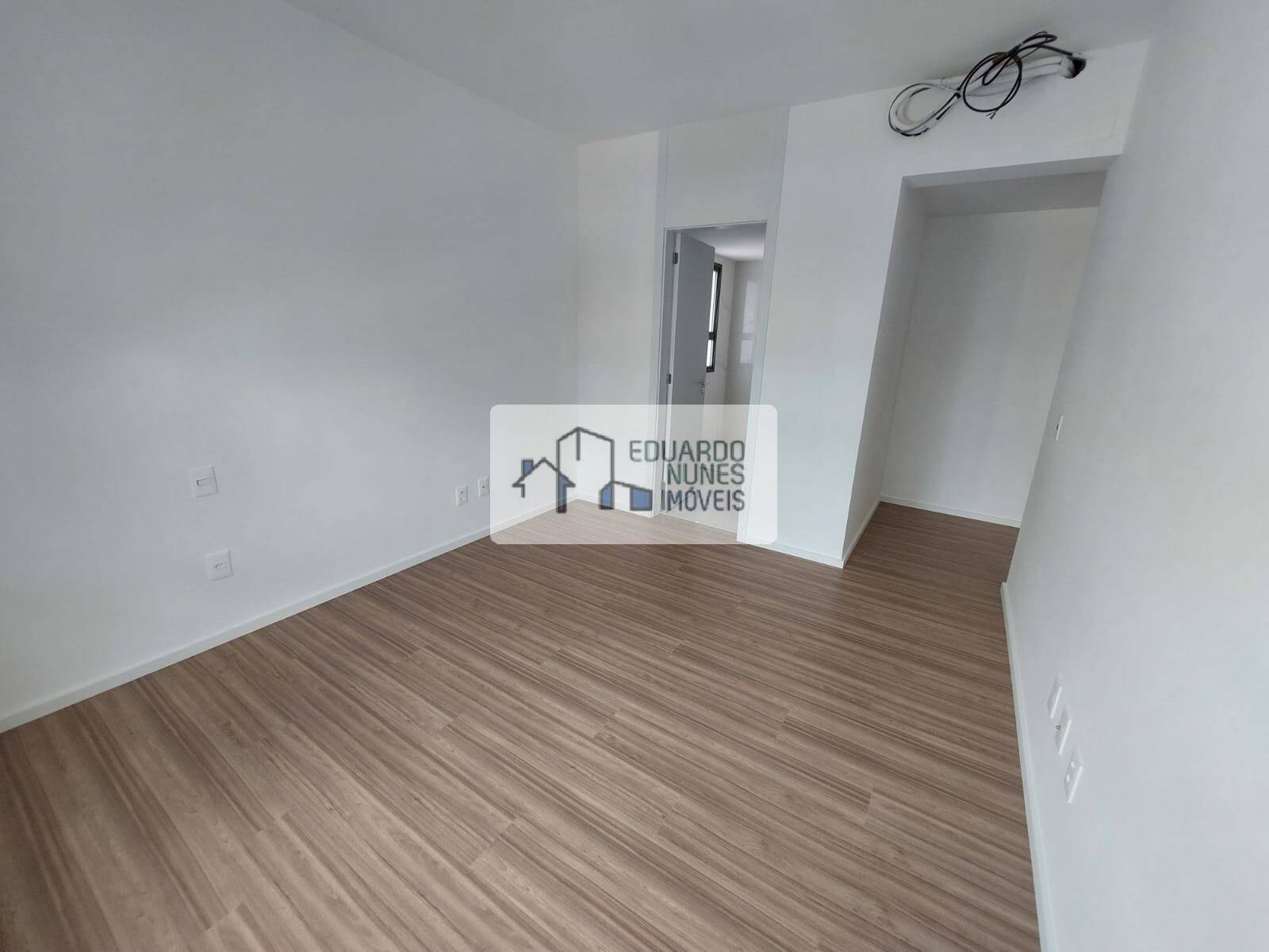 Apartamento à venda com 4 quartos, 145m² - Foto 8