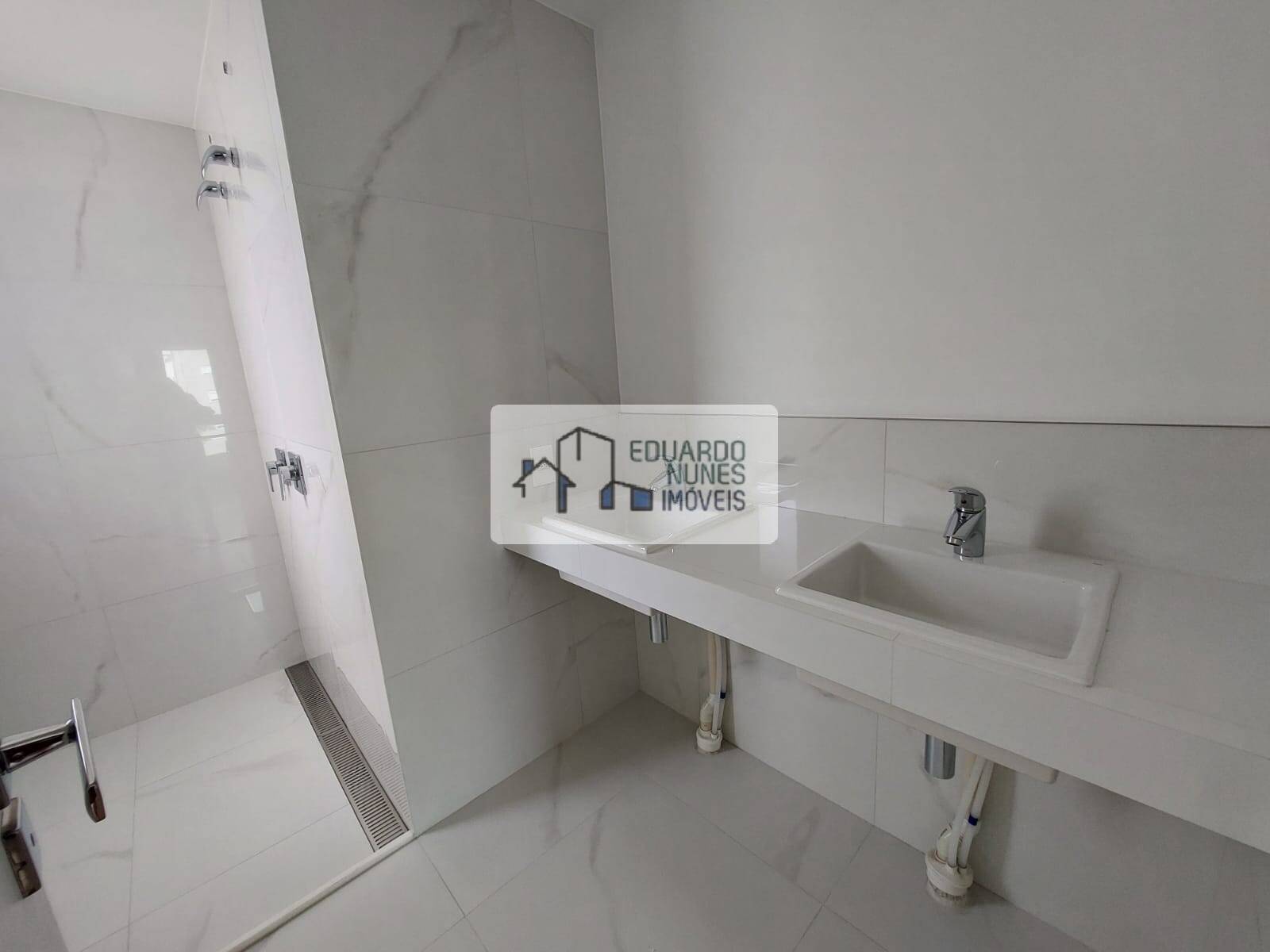 Apartamento à venda com 4 quartos, 145m² - Foto 14