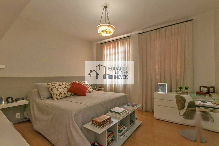 Casa à venda com 4 quartos, 570m² - Foto 11