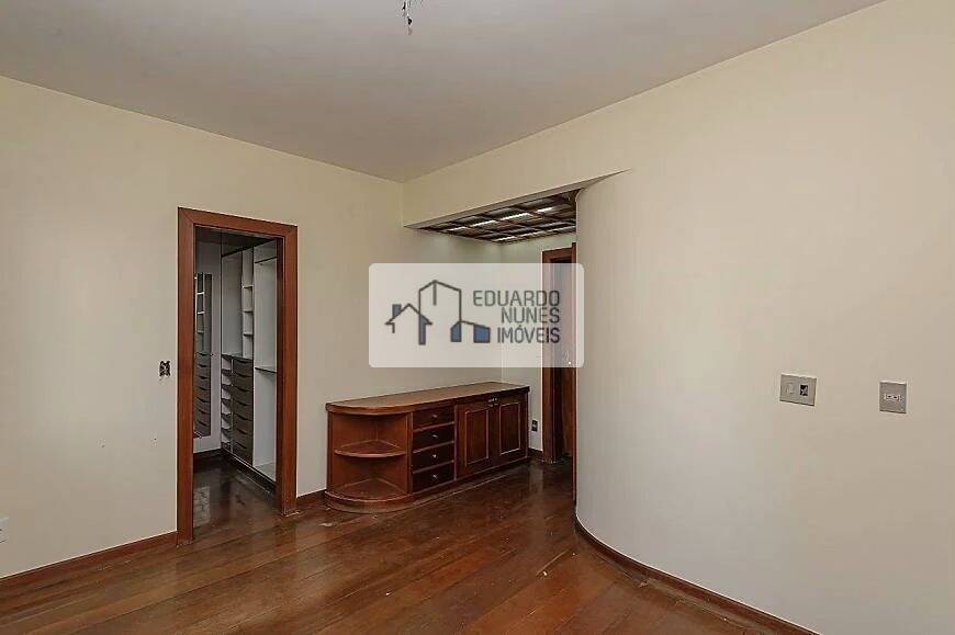 Apartamento à venda com 3 quartos, 162m² - Foto 7