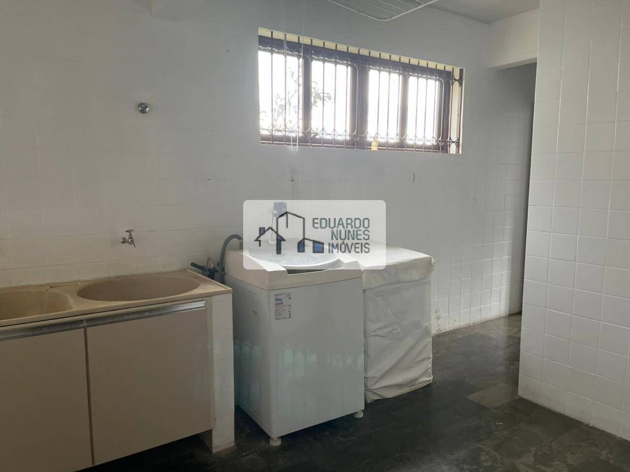 Casa à venda com 5 quartos, 600m² - Foto 16