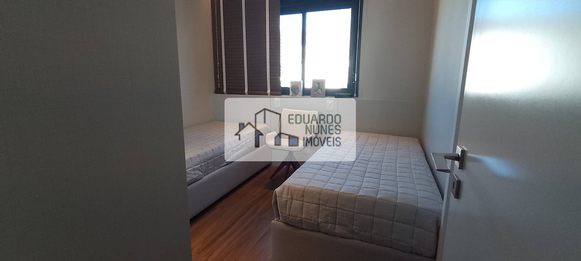 Apartamento à venda com 4 quartos, 140m² - Foto 11