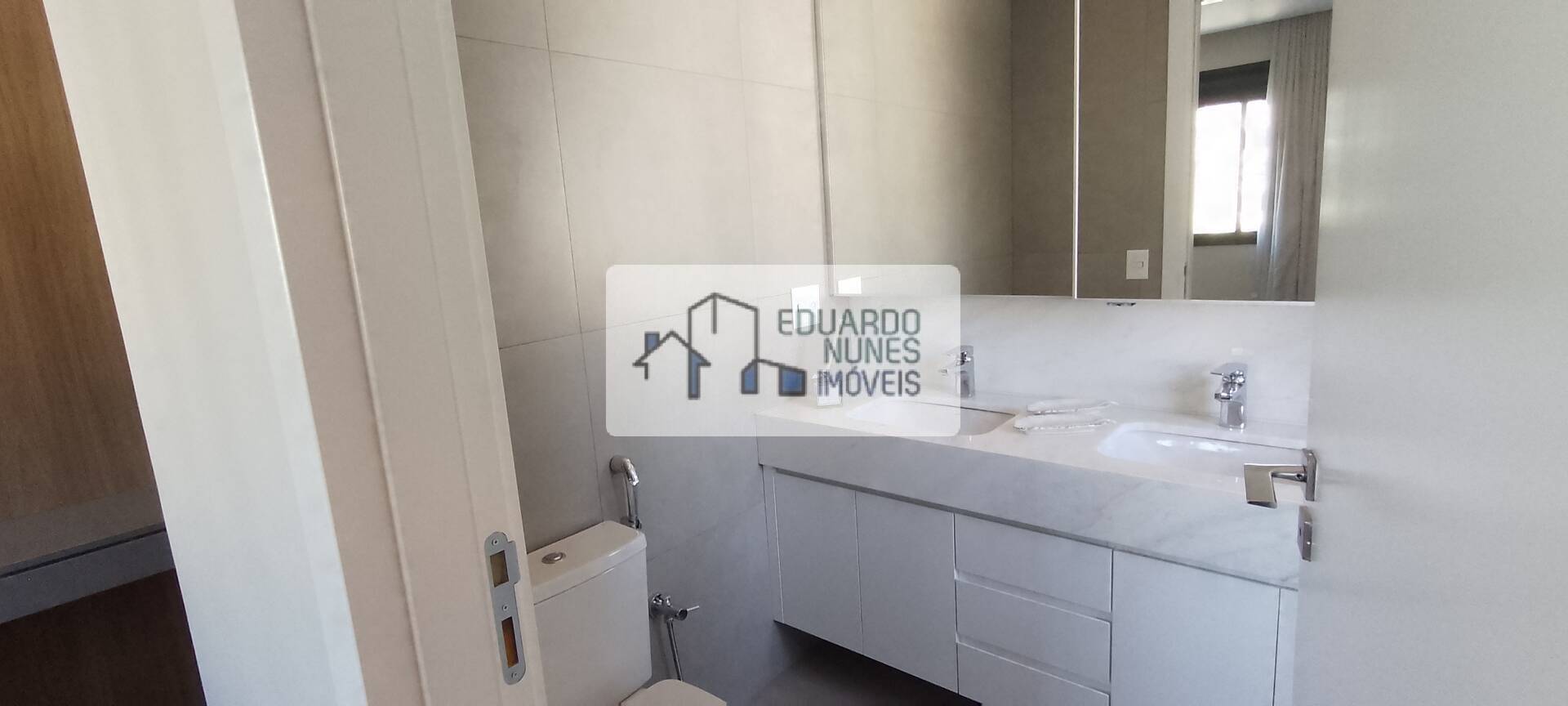 Apartamento à venda com 4 quartos, 140m² - Foto 14