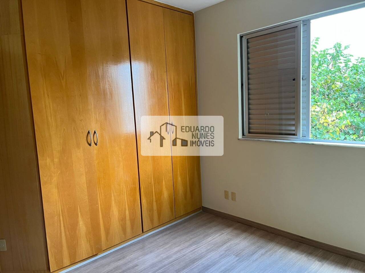 Apartamento à venda com 4 quartos, 150m² - Foto 5