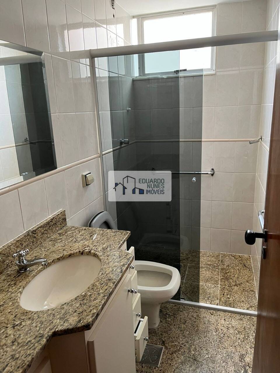 Apartamento à venda com 4 quartos, 150m² - Foto 7