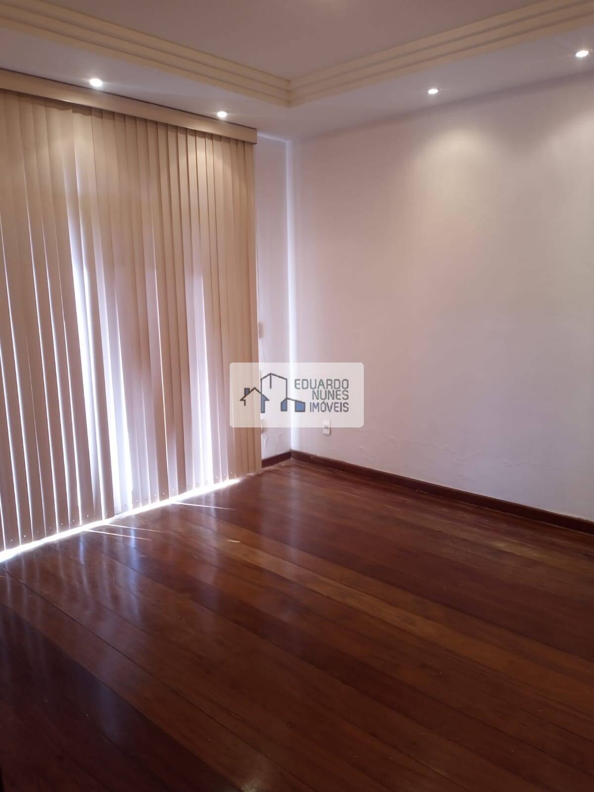 Casa à venda com 4 quartos, 561m² - Foto 16