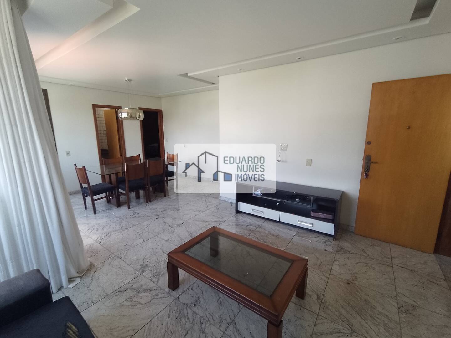 Apartamento à venda com 3 quartos, 205m² - Foto 1