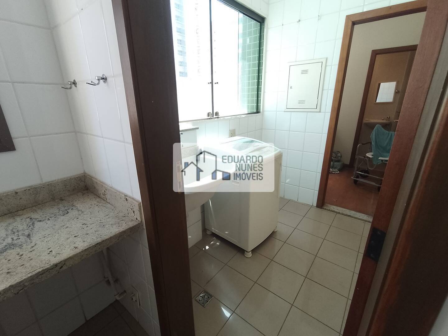 Apartamento à venda com 3 quartos, 205m² - Foto 11