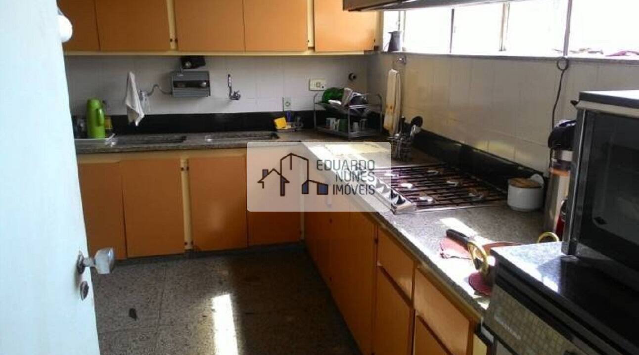 Apartamento à venda com 4 quartos, 250m² - Foto 8