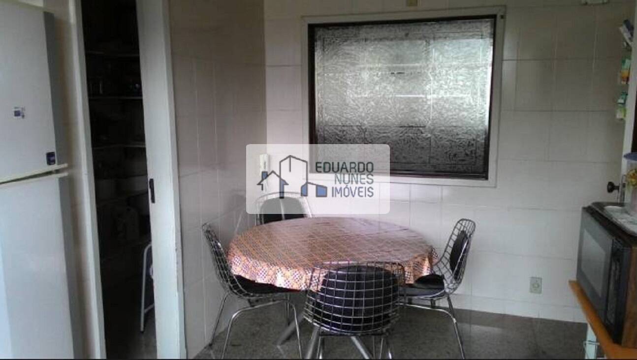 Apartamento à venda com 4 quartos, 250m² - Foto 10