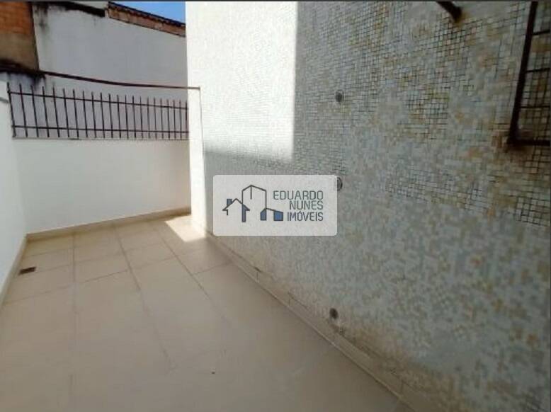 Apartamento à venda com 3 quartos, 115m² - Foto 18