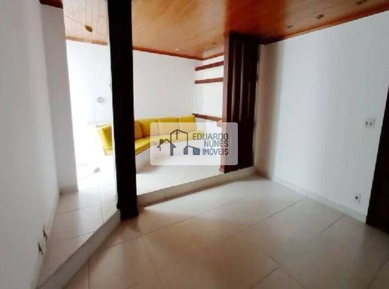 Apartamento à venda com 3 quartos, 115m² - Foto 1