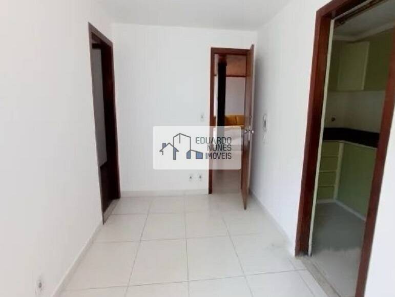 Apartamento à venda com 3 quartos, 115m² - Foto 4