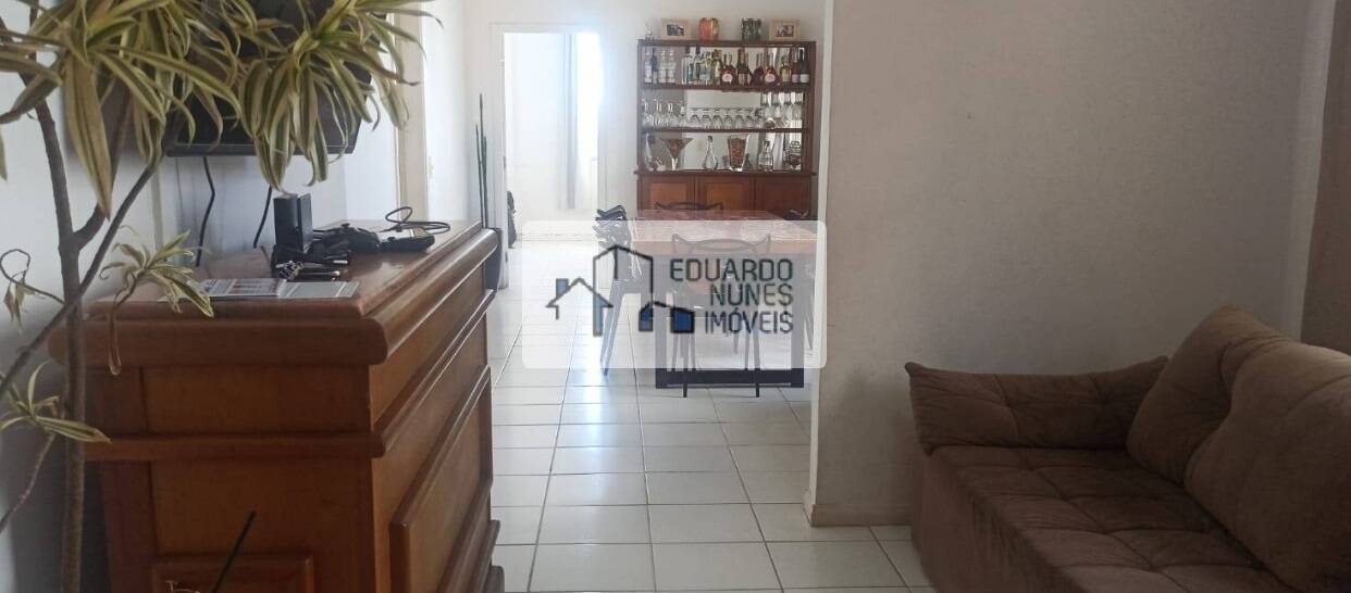 Cobertura à venda com 4 quartos, 200m² - Foto 2