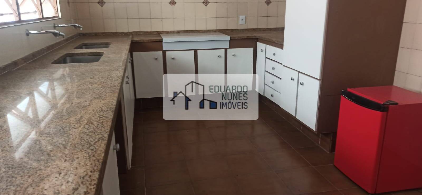 Casa à venda com 6 quartos, 360m² - Foto 16