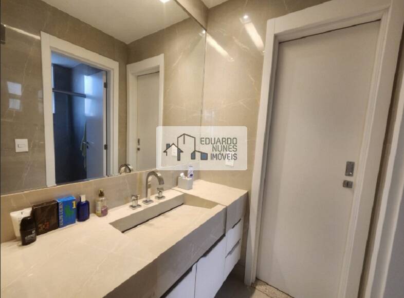 Apartamento à venda com 4 quartos, 281m² - Foto 6