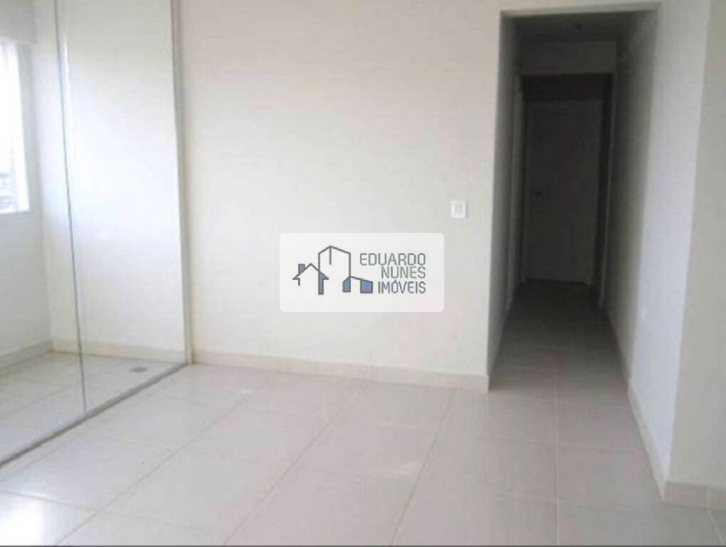 Apartamento à venda com 2 quartos, 66m² - Foto 4