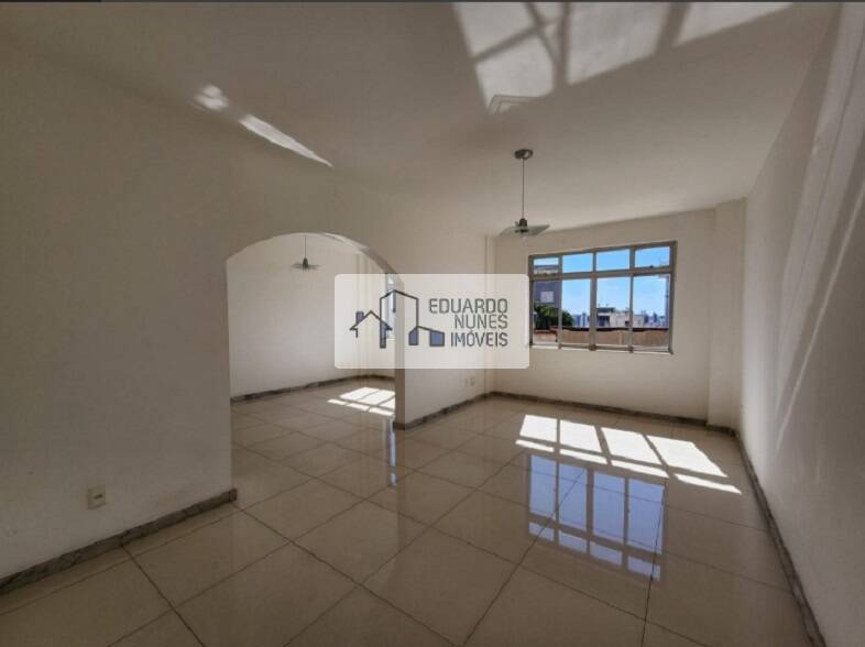 Apartamento à venda com 4 quartos, 138m² - Foto 2