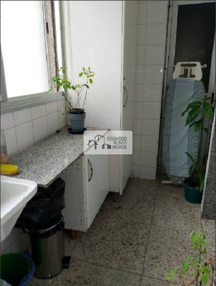 Apartamento à venda com 3 quartos, 105m² - Foto 12