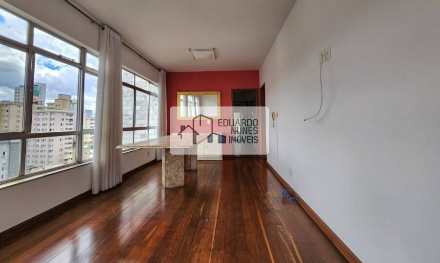 Apartamento à venda com 2 quartos, 81m² - Foto 1