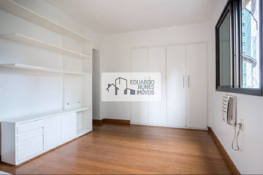 Apartamento à venda com 4 quartos, 274m² - Foto 8