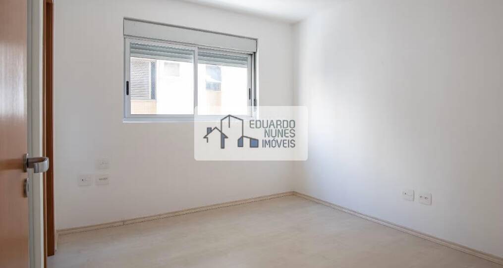 Apartamento à venda com 4 quartos, 151m² - Foto 9