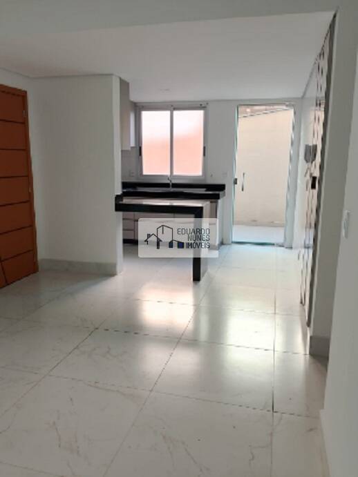 Apartamento à venda com 2 quartos, 108m² - Foto 2