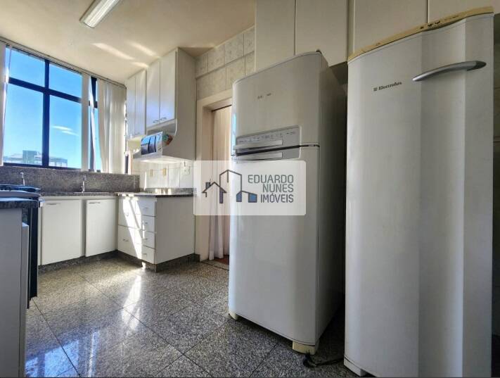 Apartamento à venda com 4 quartos, 160m² - Foto 17