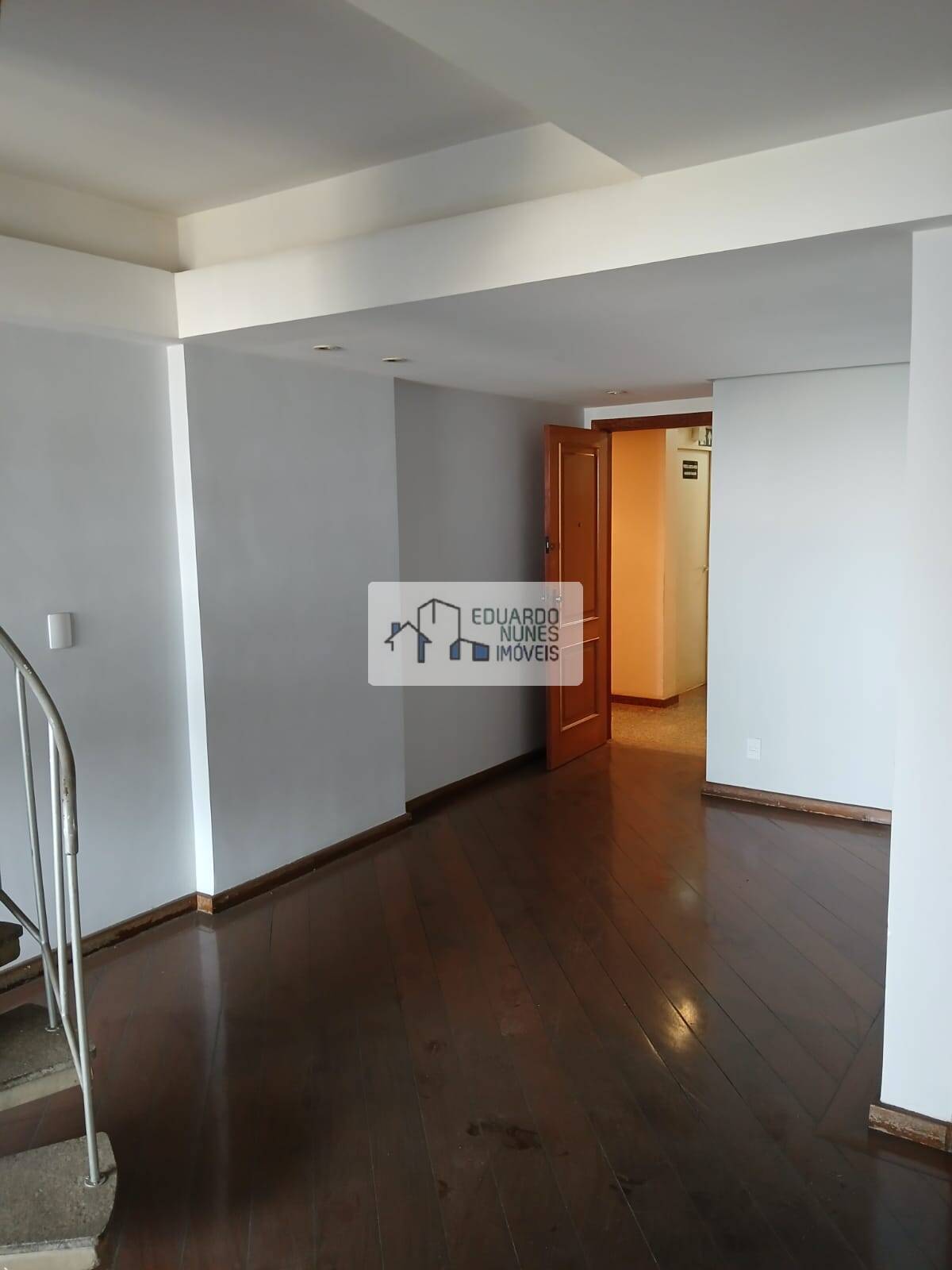 Cobertura à venda com 3 quartos, 180m² - Foto 1