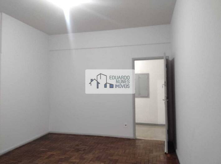 Apartamento à venda com 1 quarto, 55m² - Foto 2