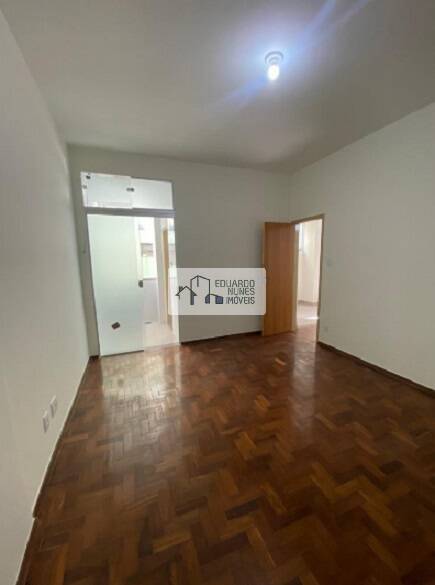 Apartamento à venda com 2 quartos, 65m² - Foto 2