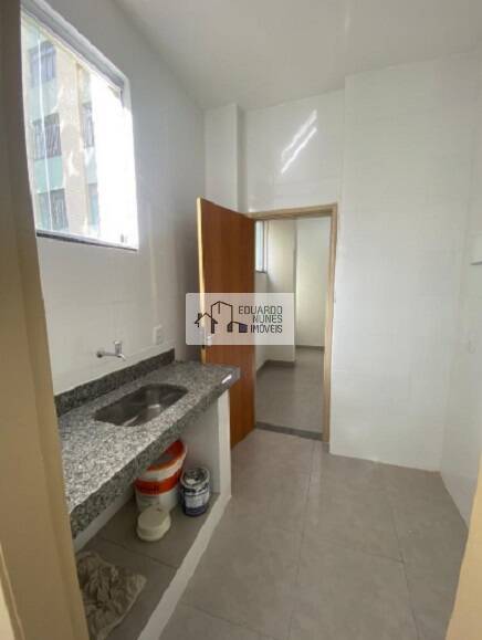 Apartamento à venda com 2 quartos, 65m² - Foto 13