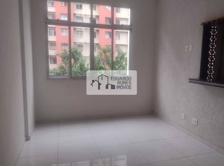 Apartamento à venda com 1 quarto, 45m² - Foto 2